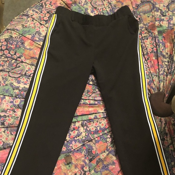 Keep 'Em In Line Pants - Picture 4 of 7